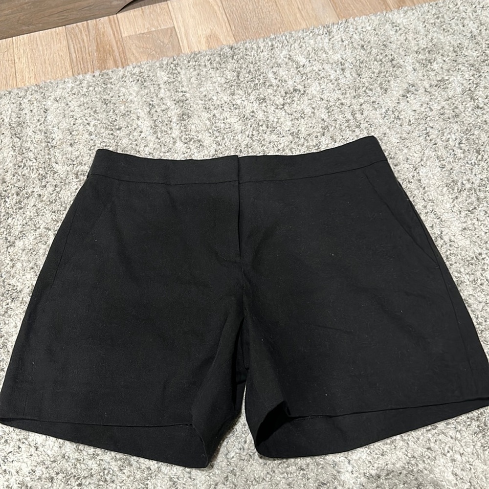 Theory size 2- new with tags Lynne R - black